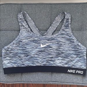 Size XL - Women’s Nike Pro Sports Bras